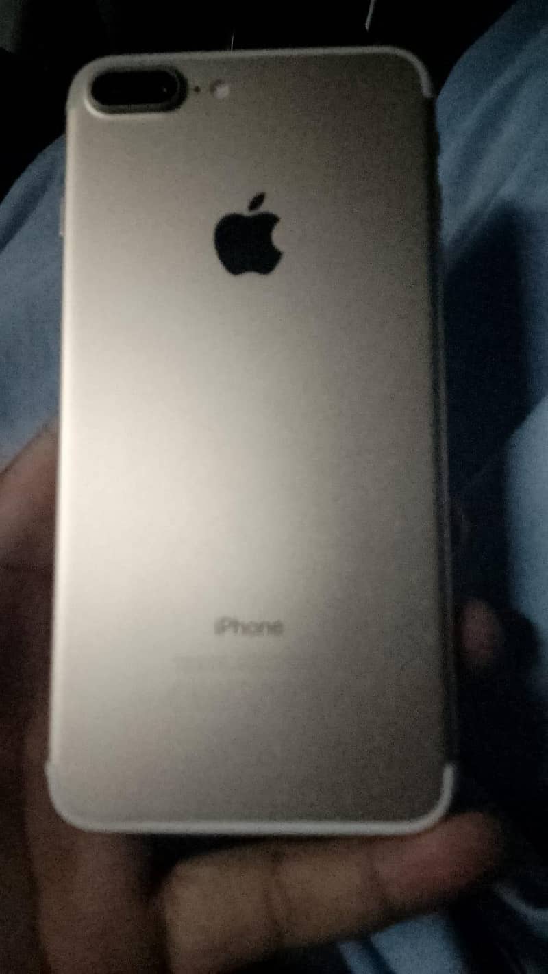 Apple iPhone 7 Plus 0