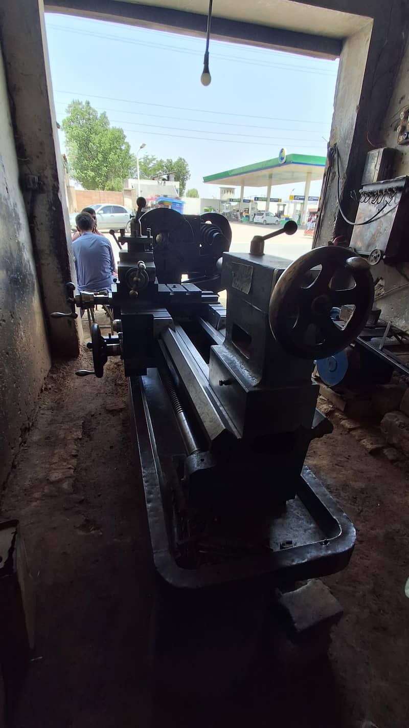 Lathe Machine 0