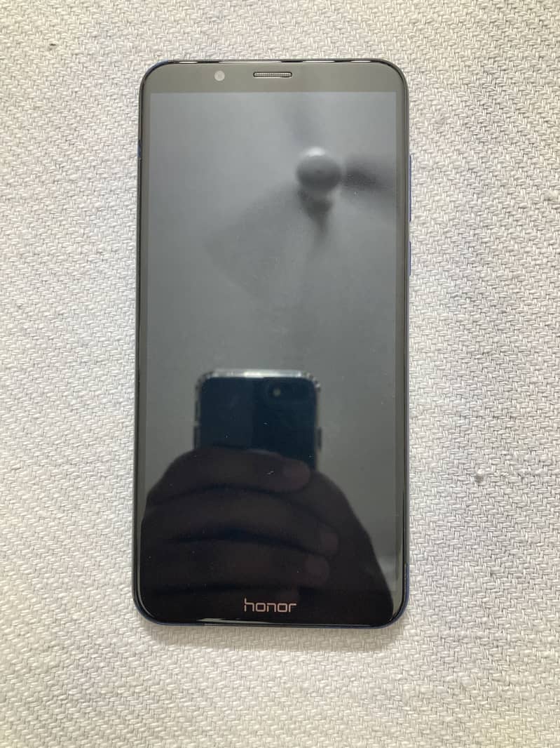 Honor 7C 1