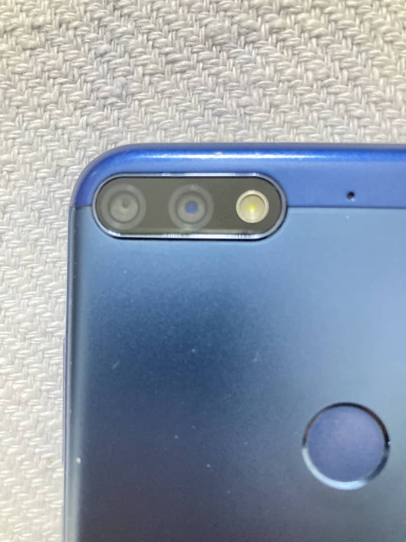 Honor 7C 3