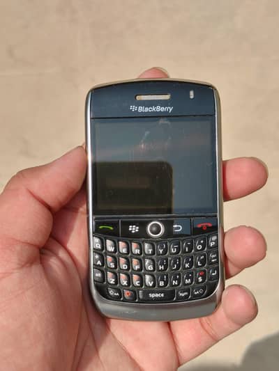 BlackBerry 8900 Curve In 100% Genuine Condition Official PTA Approved