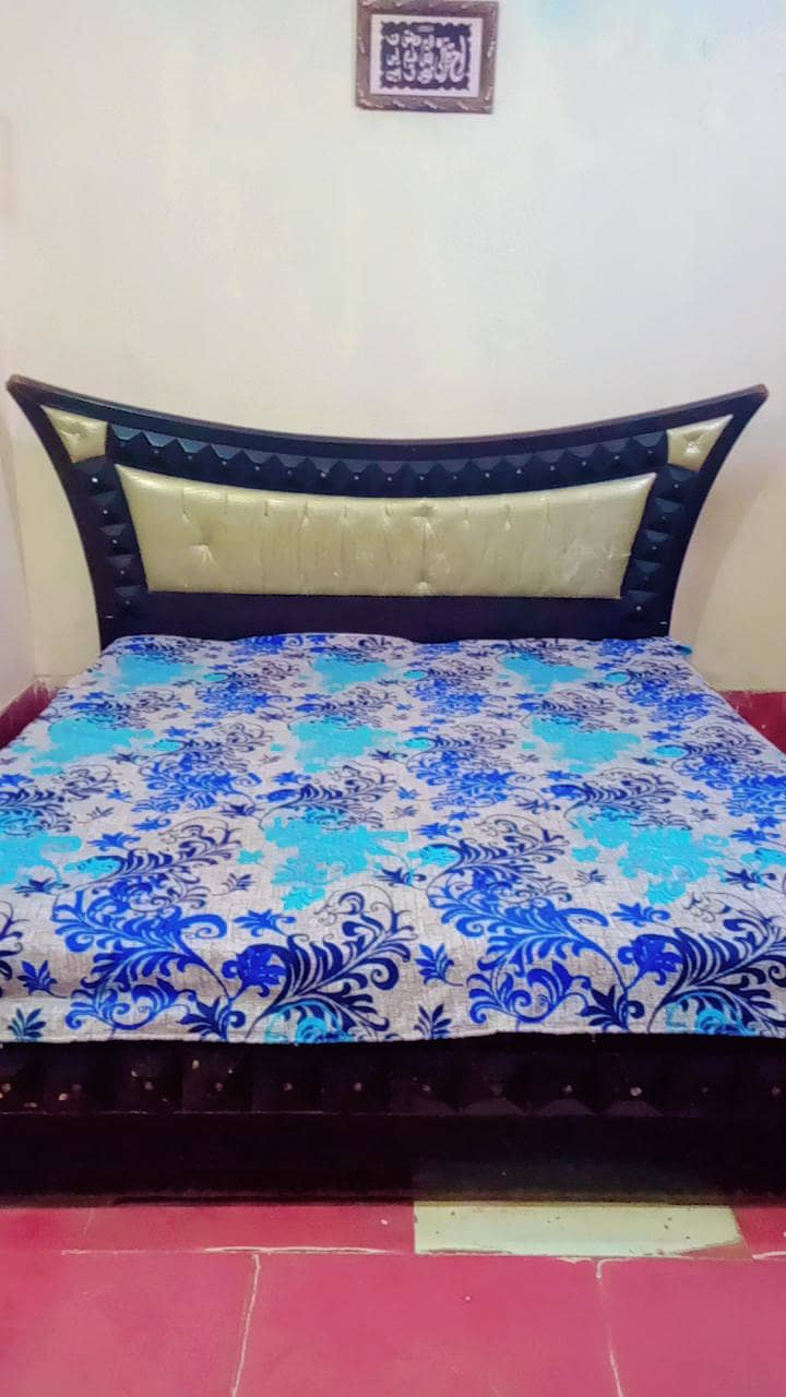Double Bed & Dressing table 0