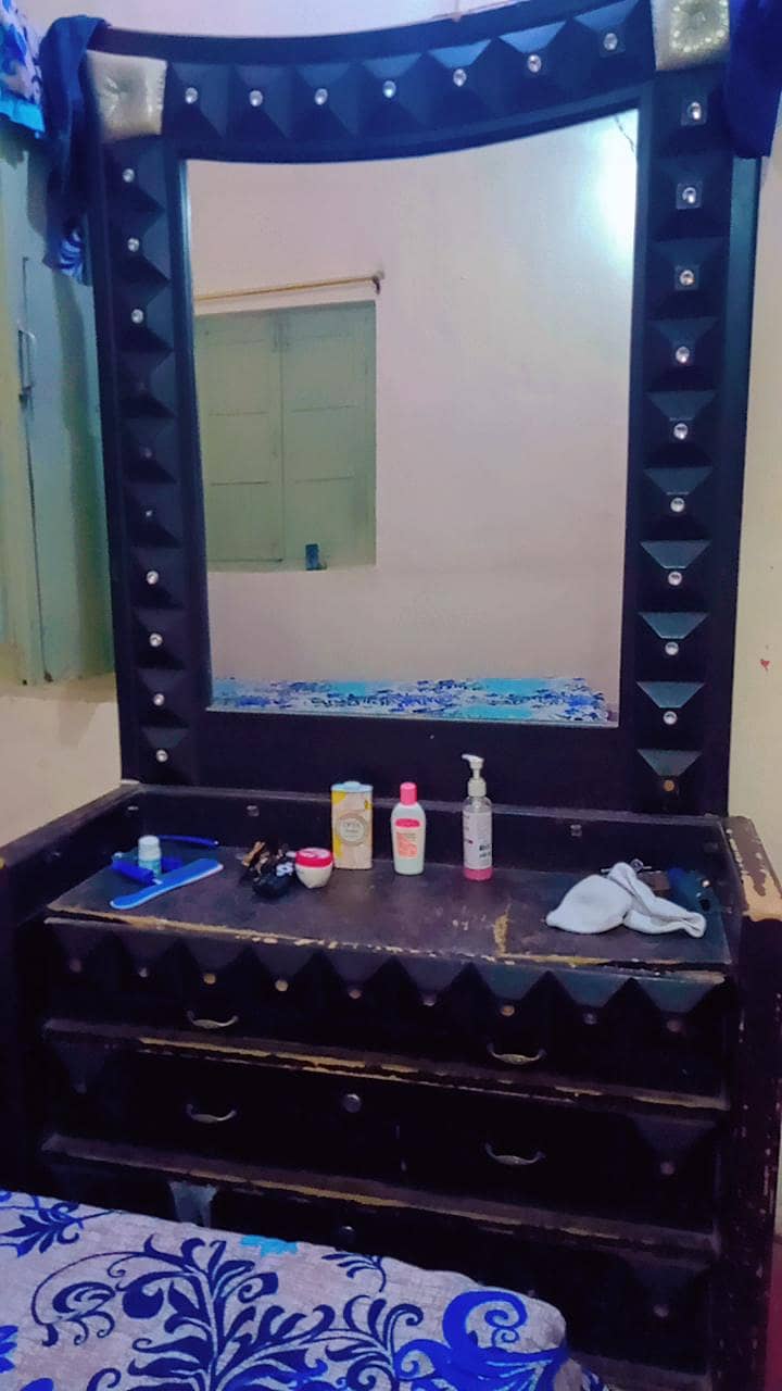 Double Bed & Dressing table 1