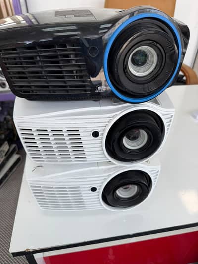 optoma projector full HD 5000 lumance