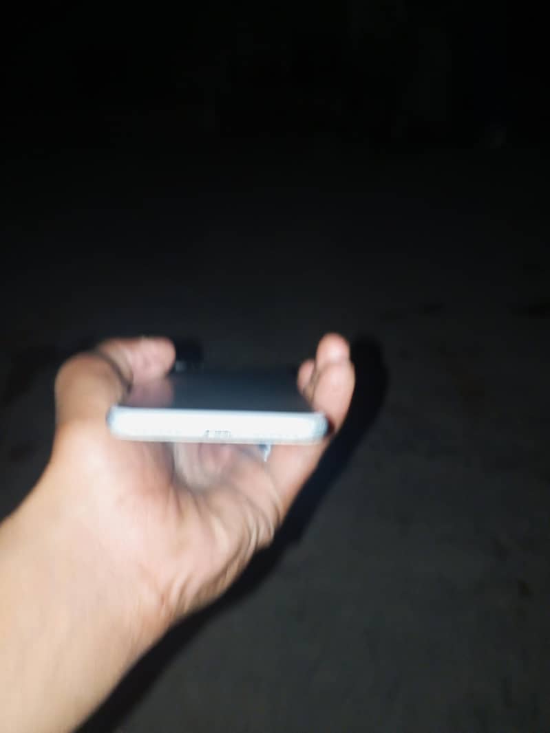 Apple iPhone 7 4