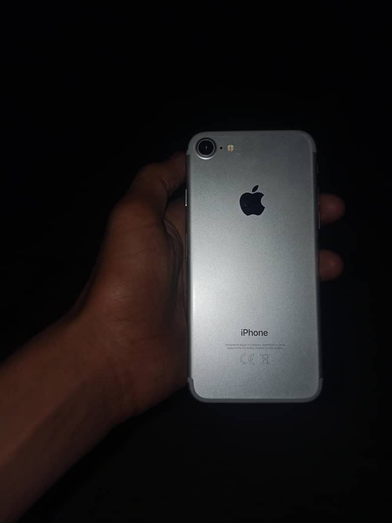 Apple iPhone 7 5