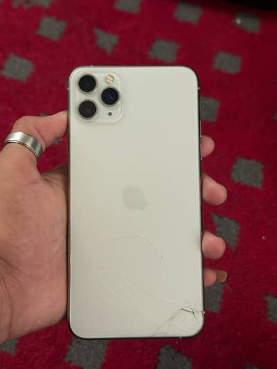 iPhone 11pro max 256gb non PTA argent sale battery health 80%