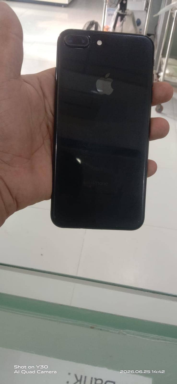 Apple iPhone 7 Plus 3