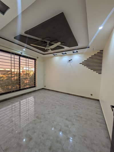 GULBERG RESIDENCIA 7M FULL HOUSE FOR RENT
