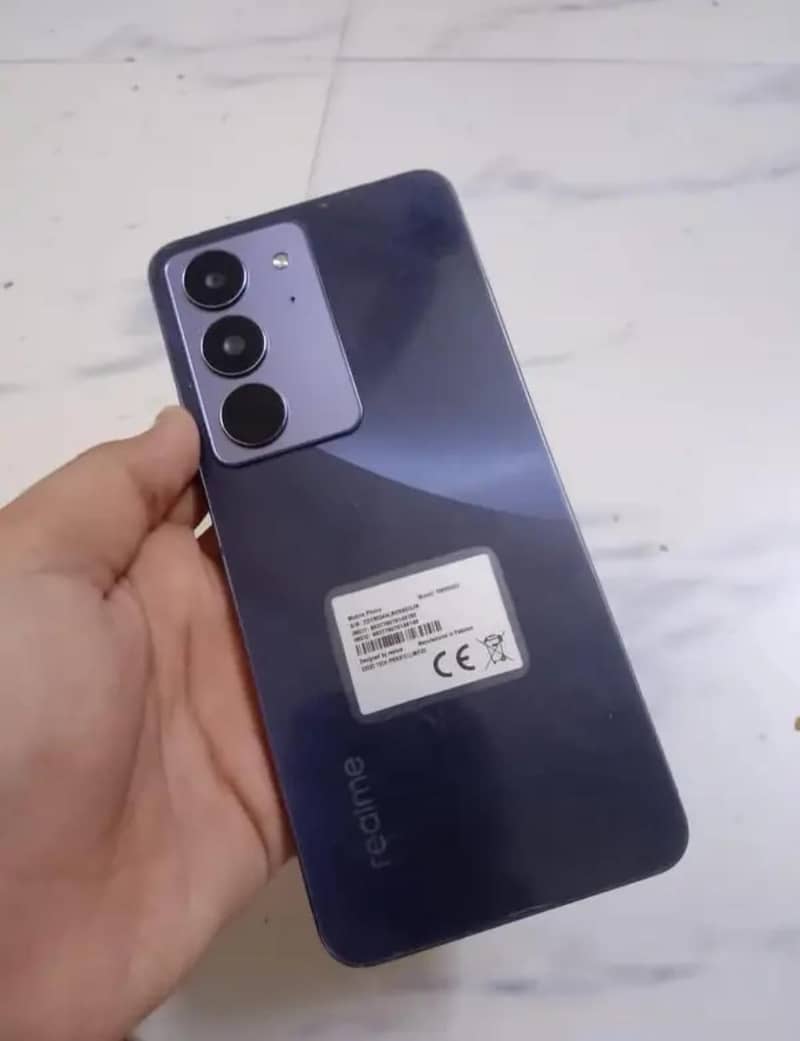 Realme C75 1