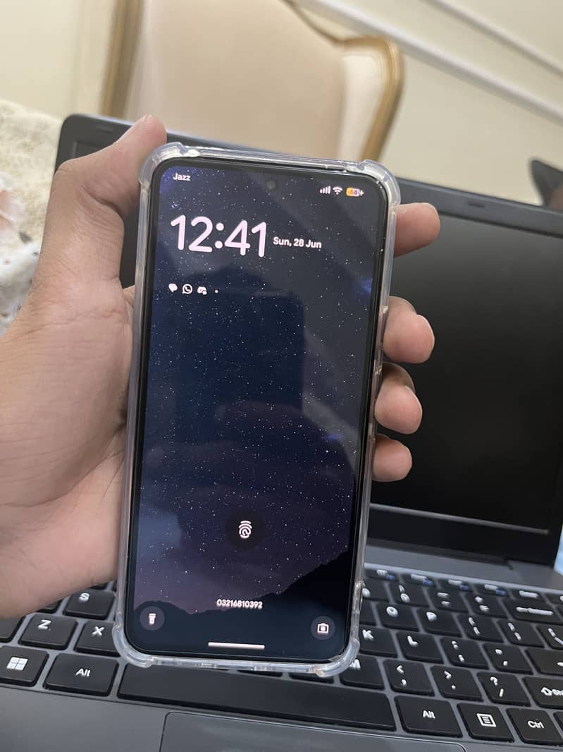 Google Pixel 8 6