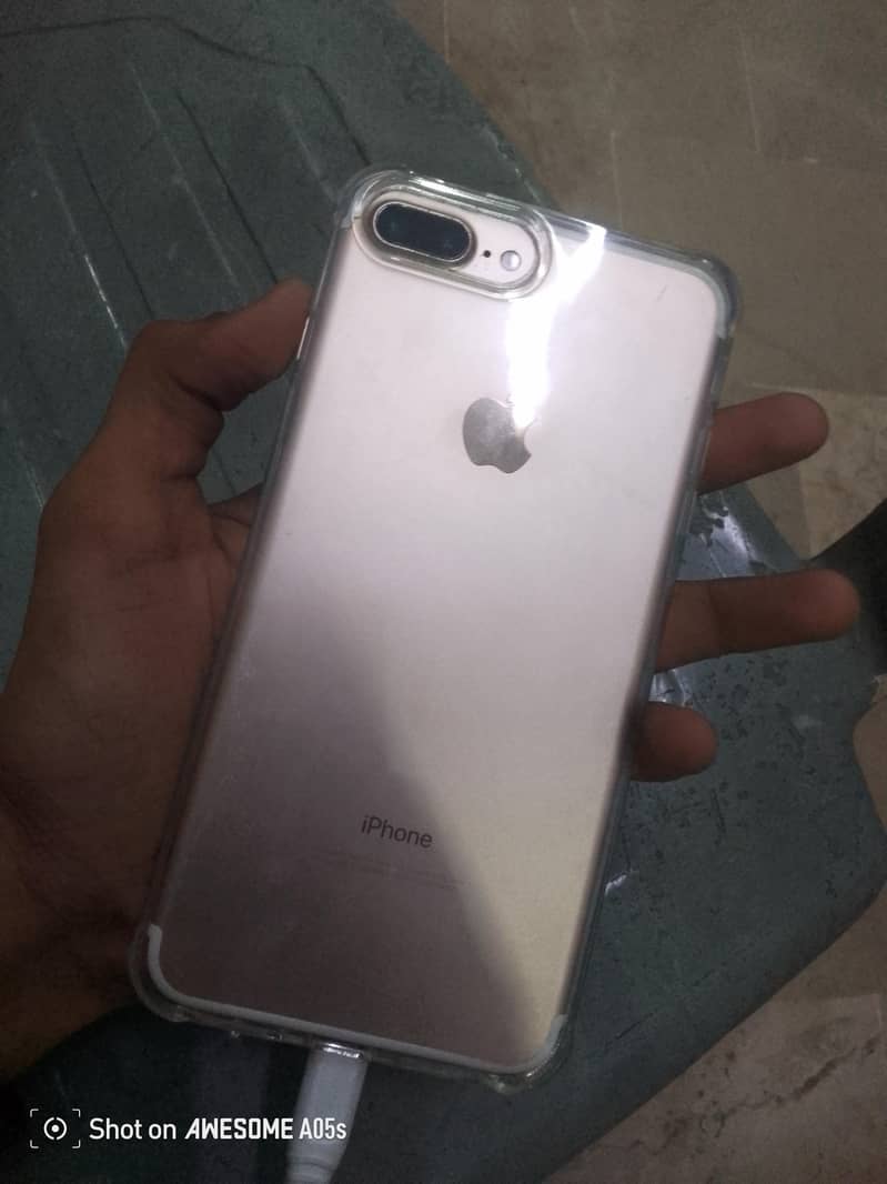 Apple iPhone 7 Plus 0