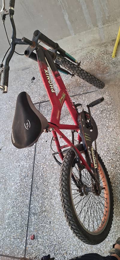2 bicycles in good condition