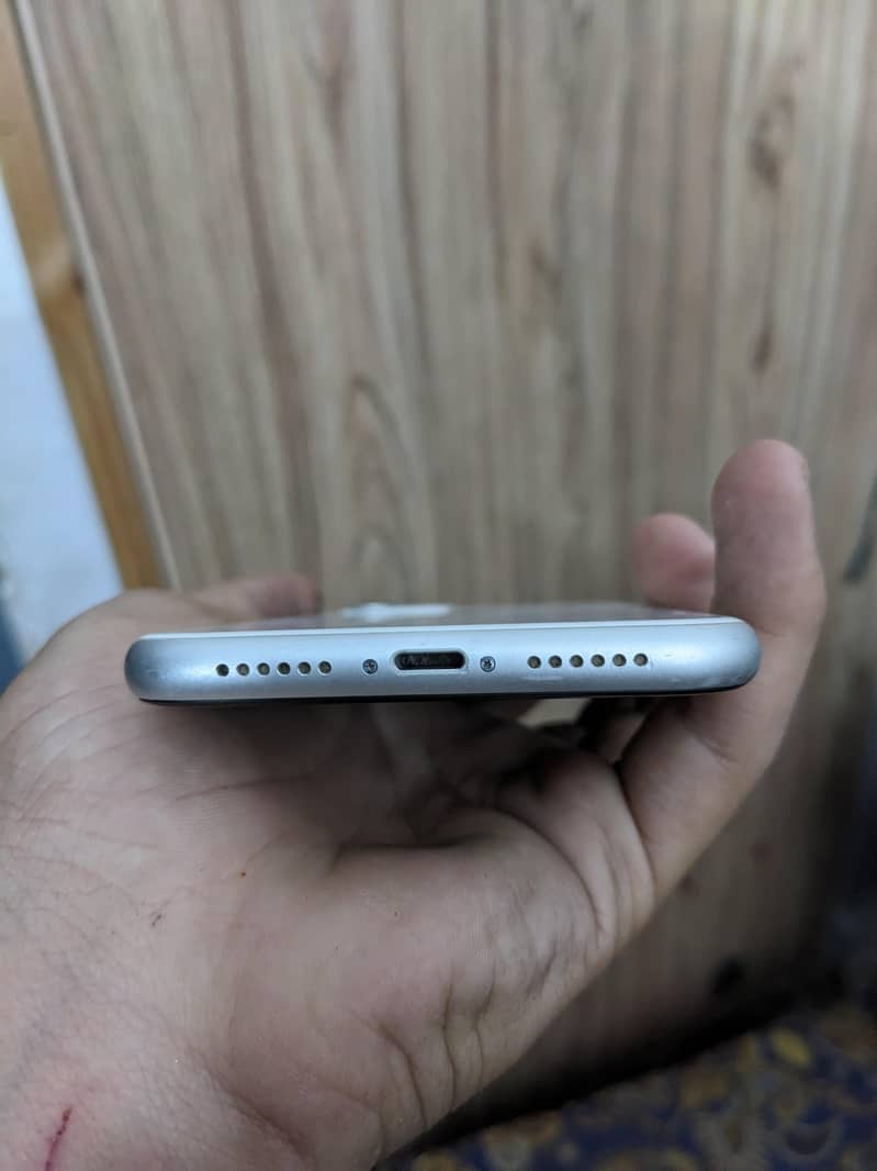 Apple iPhone 11 2