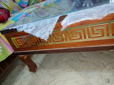 center table only 4 month use