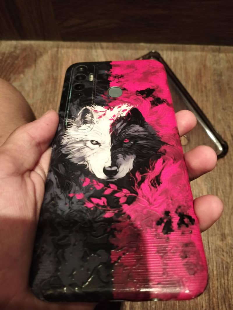 Tecno Spark 7 Pro 0