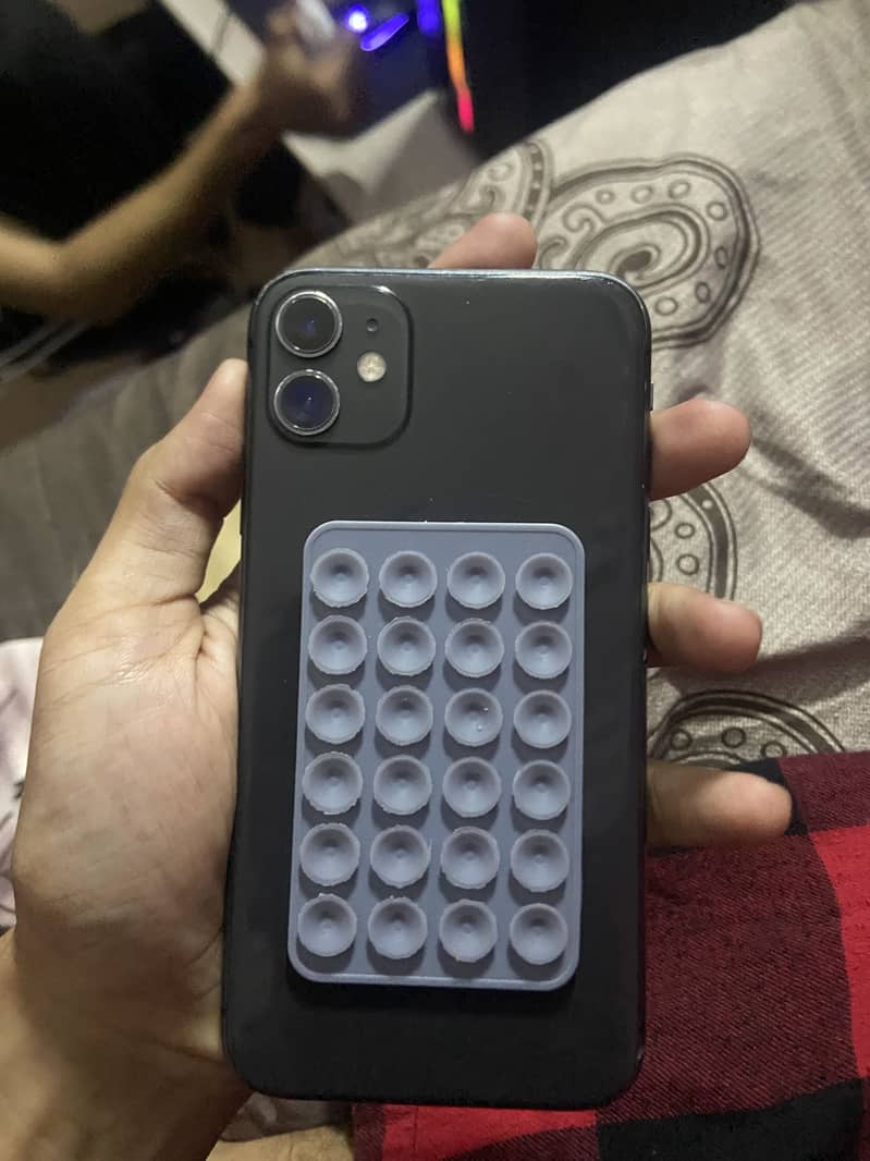 Apple iPhone 11 0