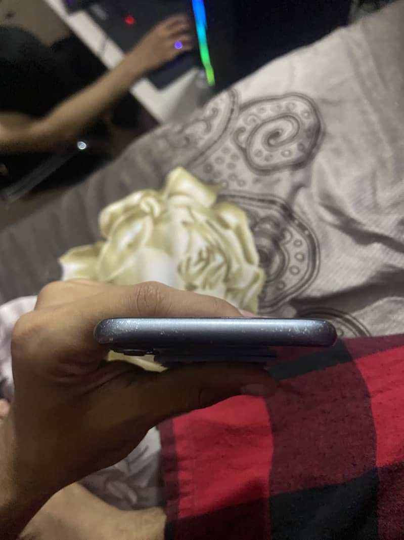 Apple iPhone 11 5