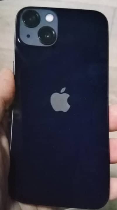 Apple iPhone 13