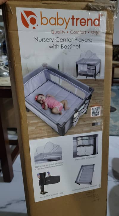 Baby Trend Nursery Center Playard with Bassinet/Baby Cot