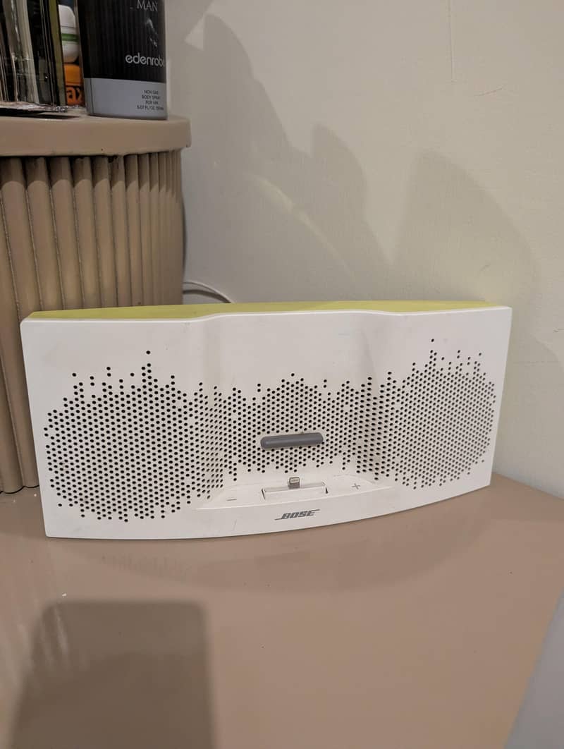 Bose speaker 0