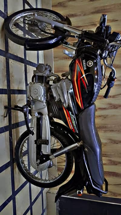 Yahama YD junoon Lush condition and  bike nut to nut geniun condition