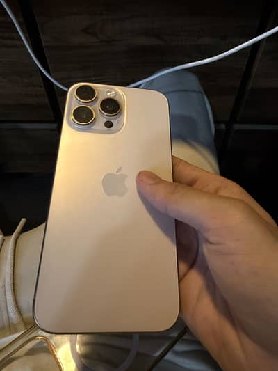 Apple iPhone 16 Pro Max
