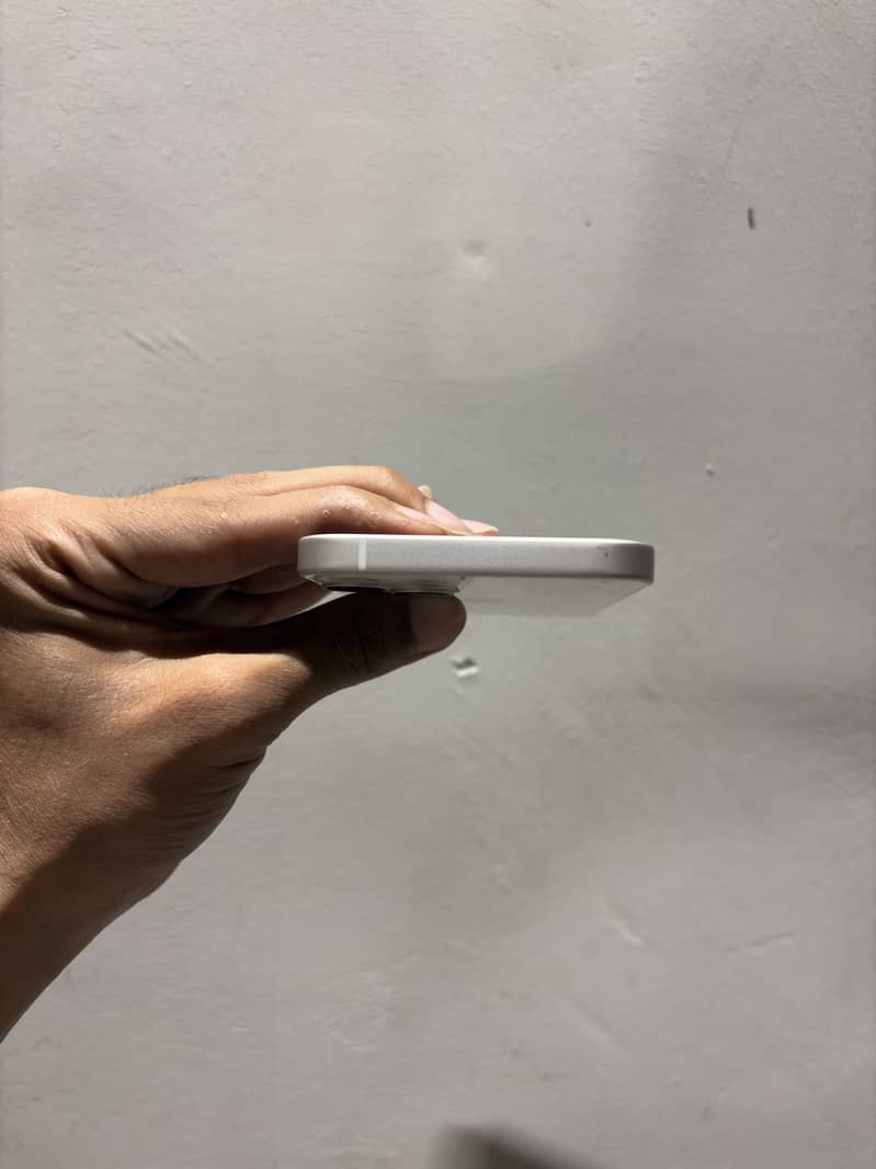 Apple iPhone 13 3