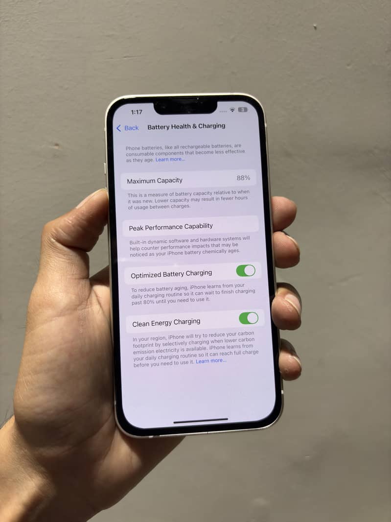 Apple iPhone 13 7