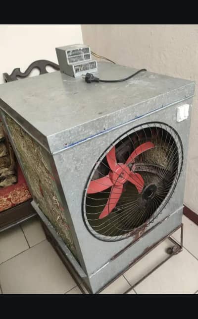 12 Volt air cooler with supply and stand