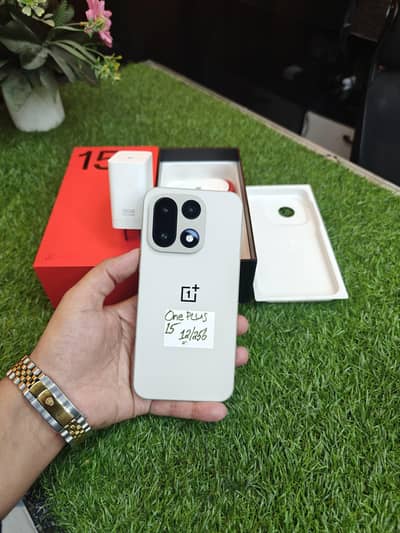 Oneplus 15 12/256 non pta with full box accessories 10/10