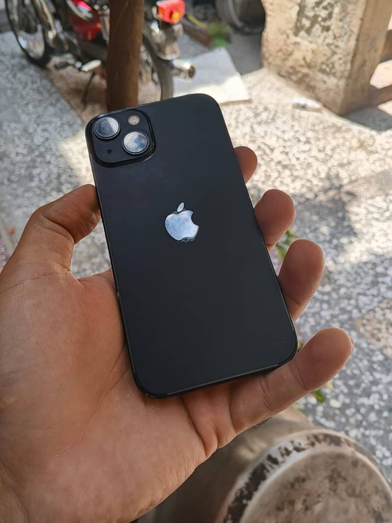 Apple iPhone 13 0