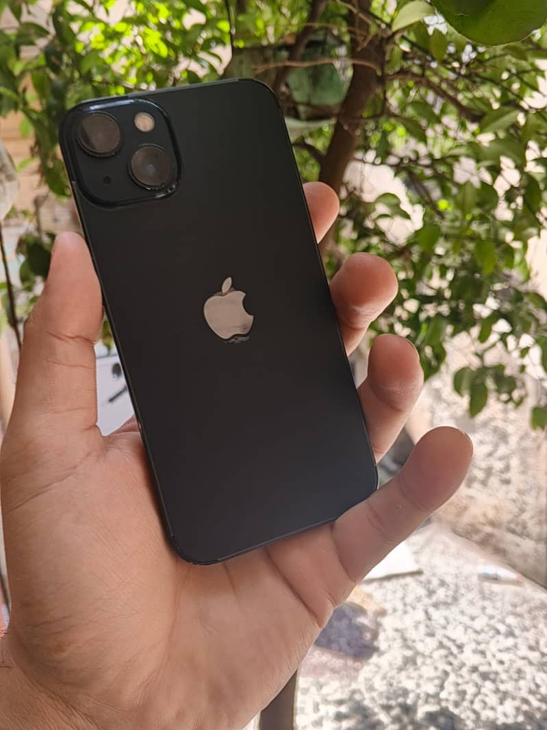 Apple iPhone 13 1
