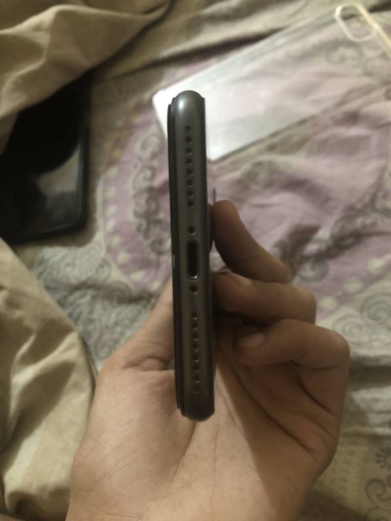 Apple iPhone 8 Plus 2