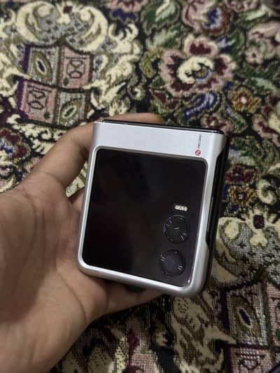 Infinix Zero Flip