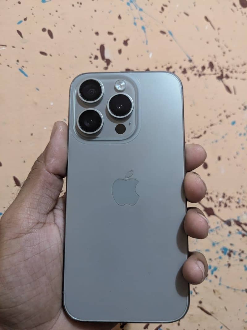 Apple iPhone 15 Pro 4