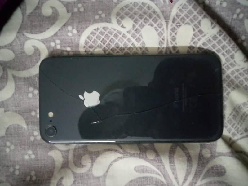 Apple iPhone 8 3