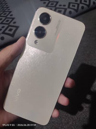 Vivo Y17s