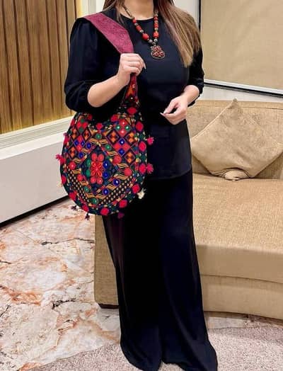 handmade embroidery bags retail and wholesale