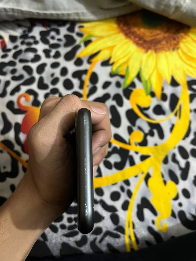 iphone 11 4