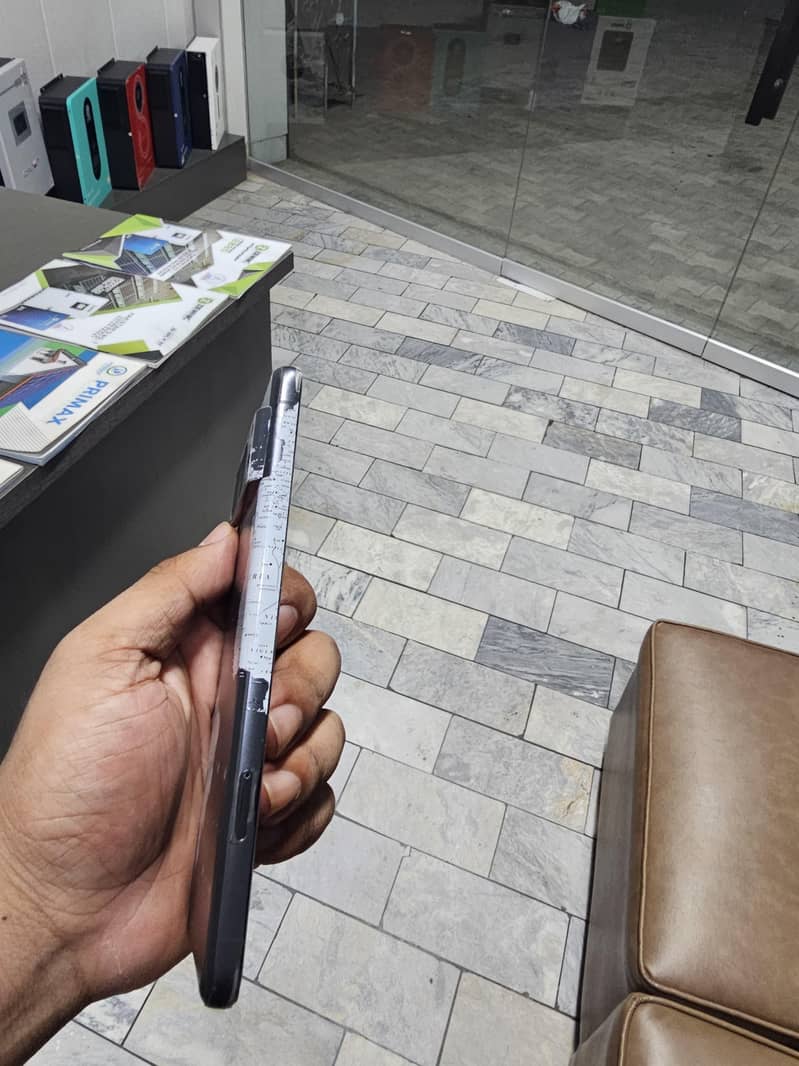 Google Pixel 8 Pro 3