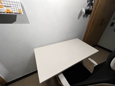 White and Black Table