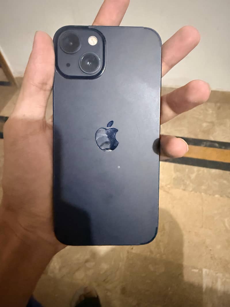 Apple iPhone 13 4