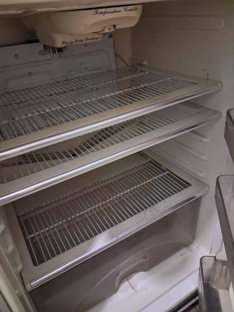 Dawlance refrigerator 3