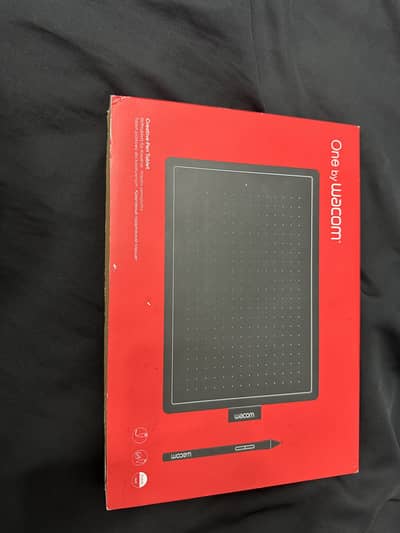 Wacom One CTL- 672 Graphics Pen Tablet