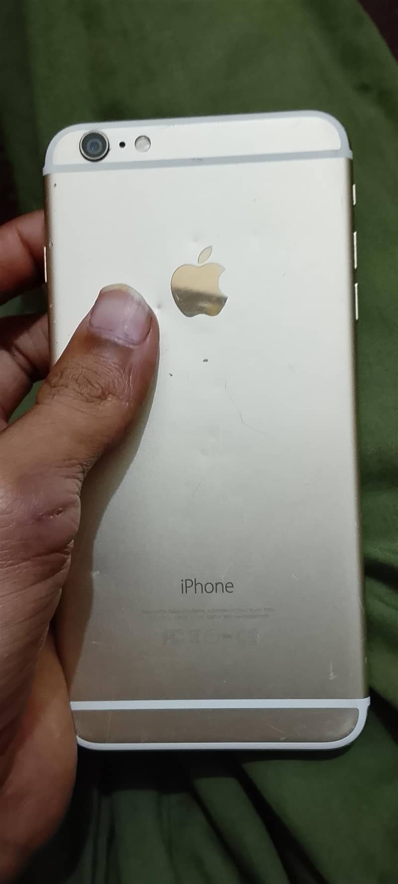Apple iPhone 6 Plus 0