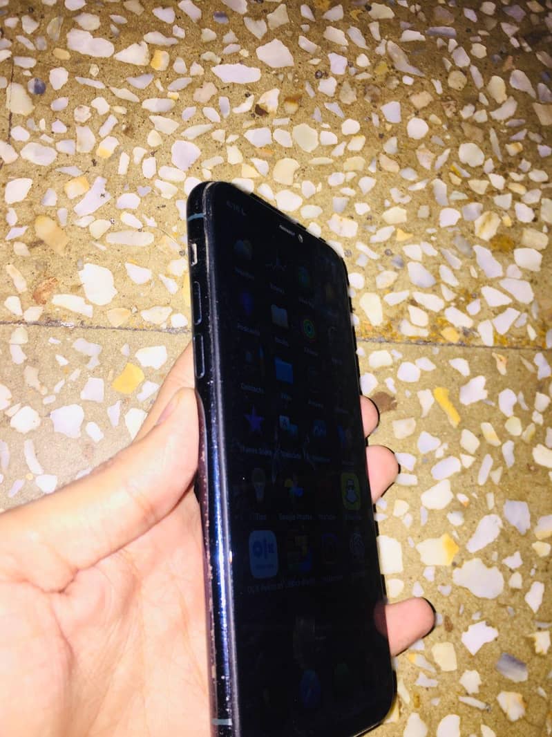 Apple iPhone 11 Pro 3