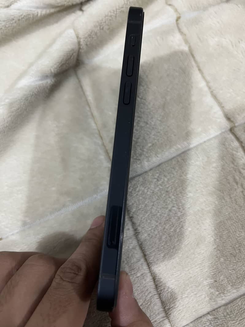 Apple iPhone 12 1