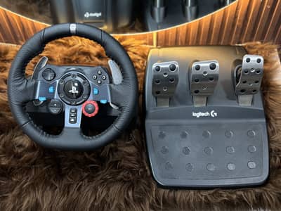 Logitech G29 Racing Steering Wheel – 10/10 Condition