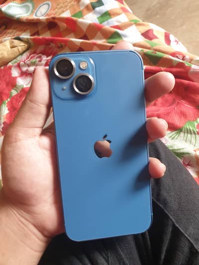 Apple iPhone 13